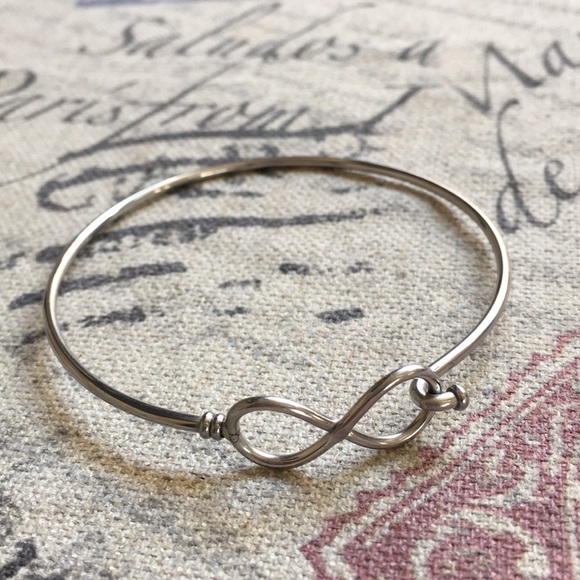 Jewelry - Silver Infinity Bangle